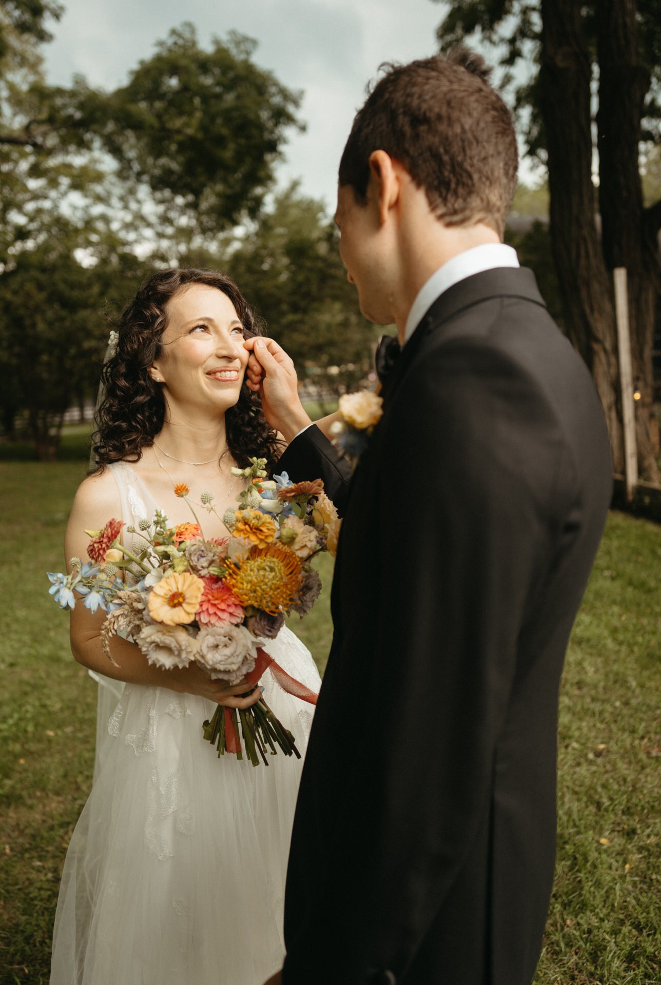 How a First Look gives you more time to be present and enjoy your wedding day